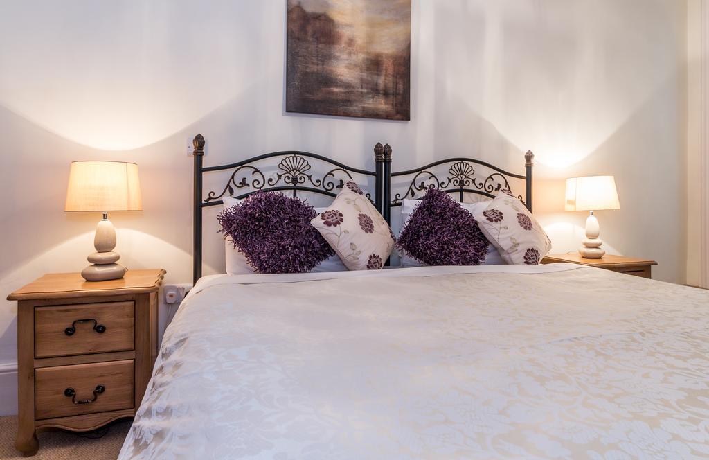 Villiers Lodge Hotel Surbiton Ngoại thất bức ảnh